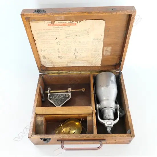 'SPEEDY' MOISTURE TESTER by T. ASHWORTH & CO. IN OAK BOX